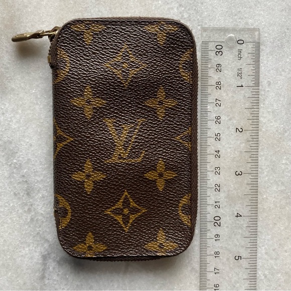 Louis Vuitton Monogram Zip Around Multicles 6 Key Holder - Picture 2 of 16